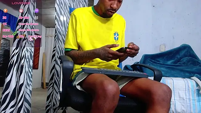 Snapshot of kilian_xx chatting on March 24, 2026, 7:57 am kilian xx online show from March 24, 2026, 7:57 am