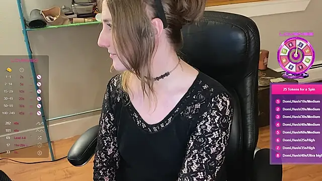 luluvaladon online show from February 4, 2025, 3:44 am