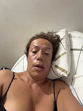 YOURSDEBORA online show from April 20, 2026, 11:39 pm