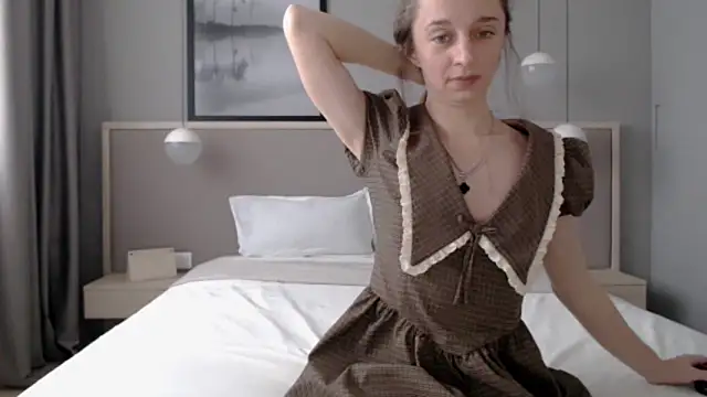 ShySchoolGirl online show from November 29, 2025, 11:46 am