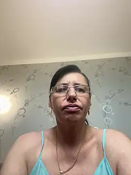 Amberhotqueen online show from June 26, 2026, 11:25 am