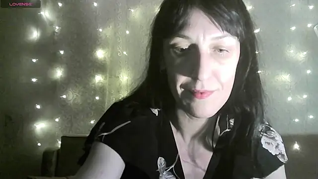 MarieODahliaS online show from November 18, 2025, 11:36 am