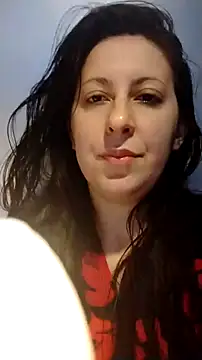 lolyforyou online show from December 17, 2025, 9:37 am