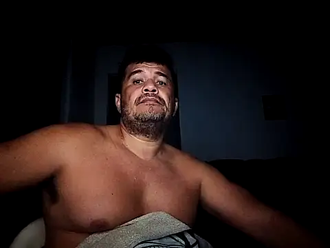 Snapshot of tarra122 chatting on March 5, 2026, 2:40 am tarra122 online show from March 5, 2026, 2:40 am