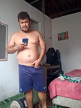 Snapshot of tarra122 chatting on April 1, 2026, 2:25 pm tarra122 online show from April 1, 2026, 2:25 pm