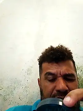 Snapshot of tarra122 chatting on April 6, 2026, 4:52 pm tarra122 online show from April 6, 2026, 4:52 pm