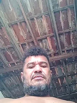 Snapshot of tarra122 chatting on April 10, 2026, 2:44 pm tarra122 online show from April 10, 2026, 2:44 pm