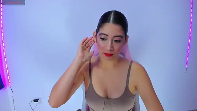 MeganWhite3 online show from February 19, 2025, 6:11 am