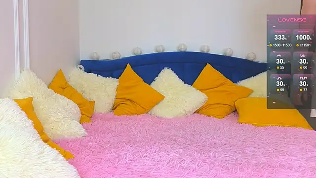 LandelRay online show from December 15, 2025, 4:11 pm