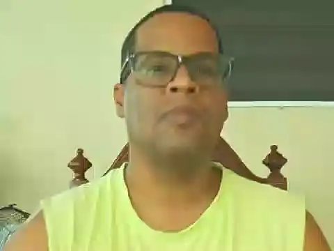 thesugar32 online show from April 18, 2026, 1:26 pm