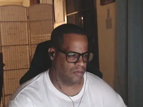 thesugar32 online show from May 14, 2026, 3:02 am