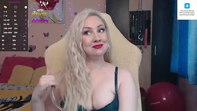 MissLexyGold online show from September 25, 2025, 12:42 pm