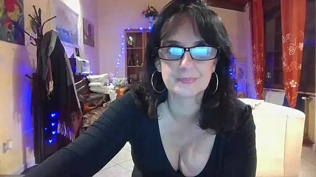 ClaudyGeryn online show from December 12, 2024, 8:43 pm