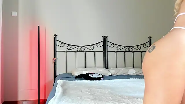 Snapshot of mazekyn chatting on February 22, 2025, 5:13 pm mazekyn online show from February 22, 2025, 5:13 pm