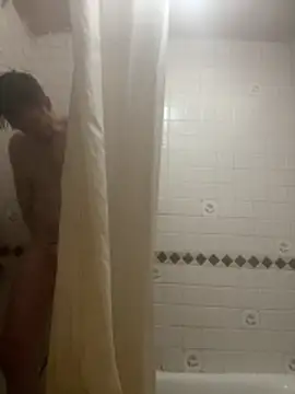 londonfuckwhore online show from December 21, 2025, 6:15 pm