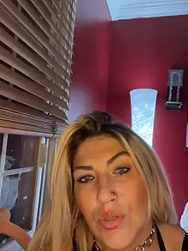 LittleMissEeve online show from October 25, 2025, 6:43 am