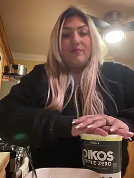 LittleMissEeve online show from November 29, 2025, 11:52 pm