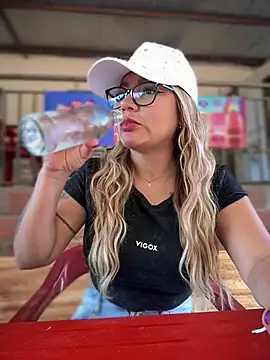 DIANITA 1988 online show from January 19, 2025, 4:14 pm