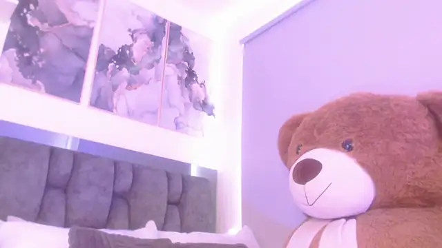 janeebony  online show from March 20, 2026, 3:17 pm