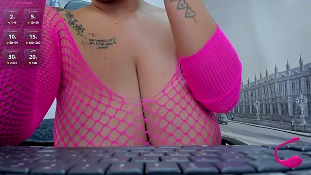 sweetfabianaxl online show from February 27, 2025, 7:58 pm