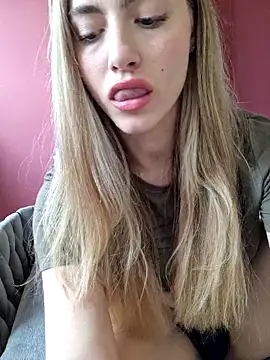 RubyRubin online show from May 13, 2026, 12:02 pm