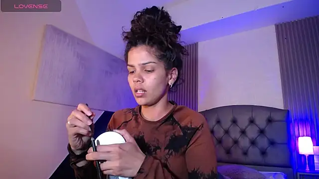 ximena diaz online show from March 1, 2025, 8:53 pm