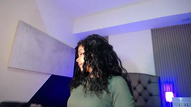 ximena diaz online show from March 17, 2025, 9:34 pm