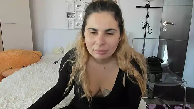 sweetemy4u online show from January 6, 2025, 11:29 am