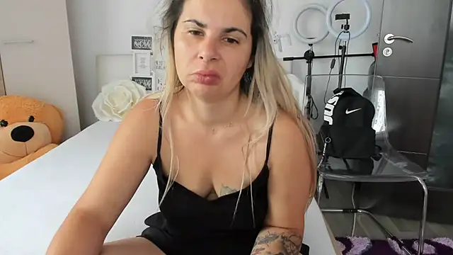 sweetemy4u online show from September 10, 2025, 7:19 am