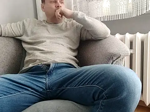 grzes19763 online show from March 12, 2026, 8:53 am