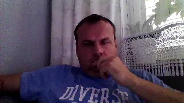 Snapshot of grzes19763 chatting on June 11, 2026, 9:18 am grzes19763 online show from June 11, 2026, 9:18 am