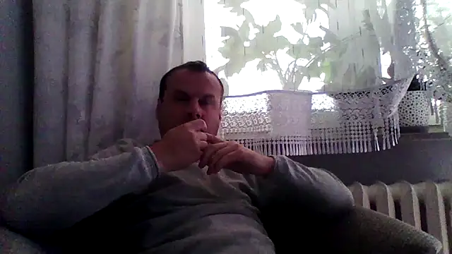 Snapshot of grzes19763 chatting on June 12, 2026, 9:08 am grzes19763 online show from June 12, 2026, 9:08 am
