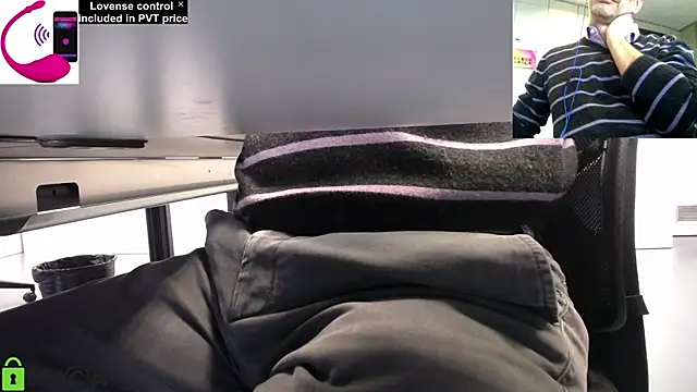 Snapshot of pliko chatting on March 10, 2025, 11:10 am pliko online show from March 10, 2025, 11:10 am