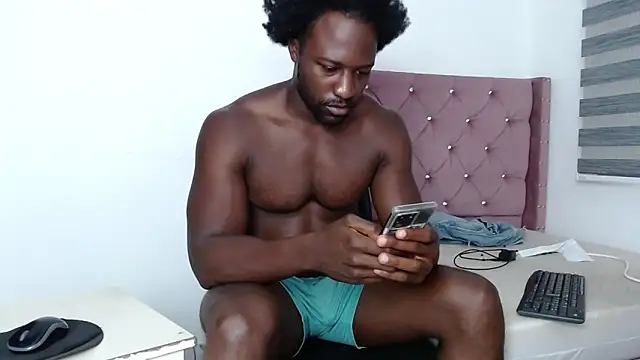 BlackNike online show from November 3, 2025, 12:39 pm