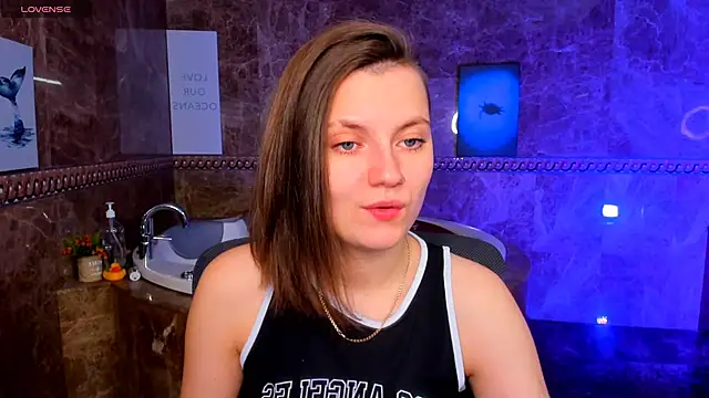 MelindaTin online show from May 22, 2026, 1:02 am