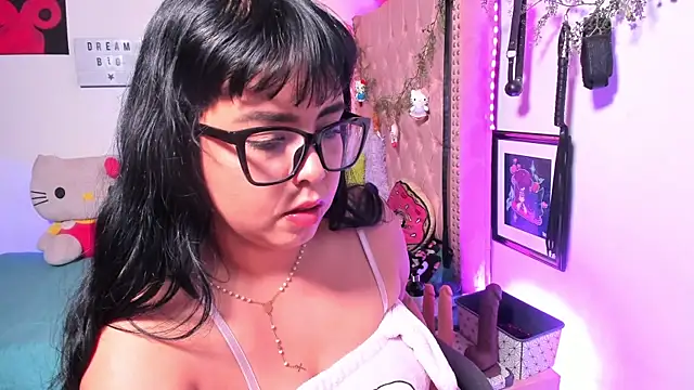 LillyCandy online show from May 16, 2026, 3:03 am