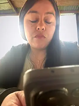 Ixchel Anaid online show from November 2, 2025, 12:40 pm