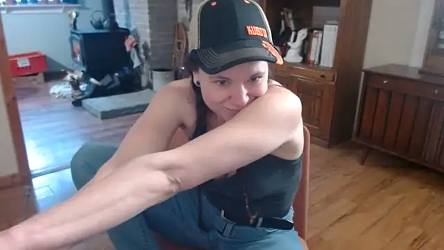 Snapshot of MarcyJones chatting on January 29, 2025, 10:22 pm MarcyJones online show from January 29, 2025, 10:22 pm