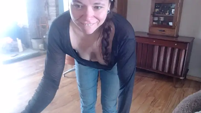 Snapshot of MarcyJones chatting on February 12, 2025, 6:19 pm MarcyJones online show from February 12, 2025, 6:19 pm