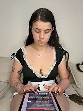 joeystaciee online show from February 1, 2026, 3:49 am