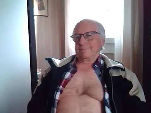 Snapshot of johnjohn622662 chatting on March 12, 2025, 9:44 am johnjohn622662 online show from March 12, 2025, 9:44 am