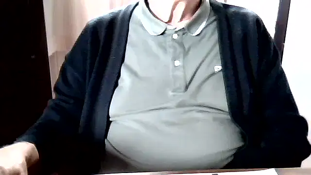 johnjohn622662 online show from June 12, 2026, 2:16 pm