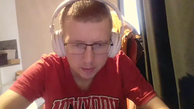 Snapshot of David250692 chatting on March 13, 2026, 12:01 pm David250692 online show from March 13, 2026, 12:01 pm