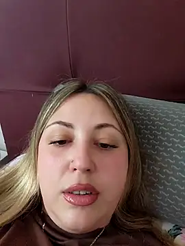 sofiabichota online show from April 8, 2026, 10:48 am