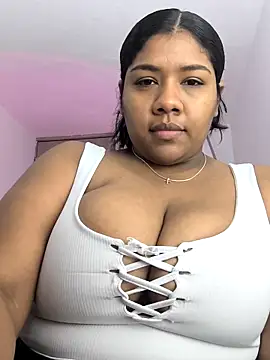 paola091 online show from November 20, 2025, 11:48 pm