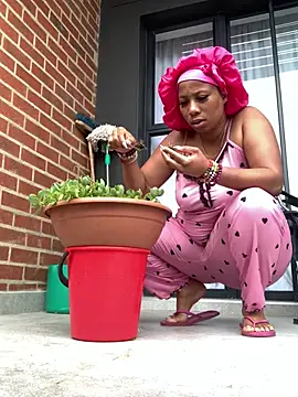 Snapshot of CurvyDesire1 chatting on March 12, 2026, 7:58 am CurvyDesire1 online show from March 12, 2026, 7:58 am