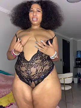 Snapshot of CurvyDesire1 chatting on April 10, 2026, 7:18 pm CurvyDesire1 online show from April 10, 2026, 7:18 pm