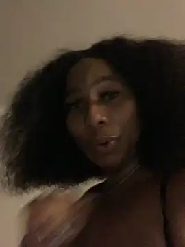 Snapshot of CurvyDesire1 chatting on April 13, 2026, 10:26 pm CurvyDesire1 online show from April 13, 2026, 10:26 pm