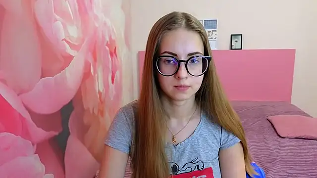 AliceAdams online show from February 6, 2025, 5:09 pm