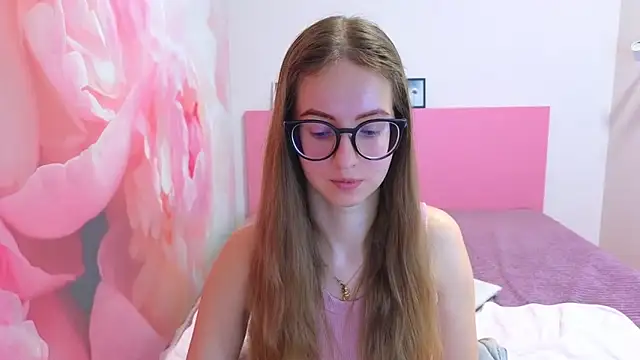 AliceAdams online show from February 2, 2026, 7:18 am